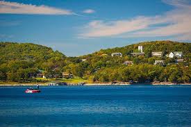 Table Rock Lake At Branson Visit My Site For All About Visiting Or Moving To Branson Missouri Branson Missouri Missouri Branson
