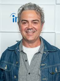 Joe Lo Truglio