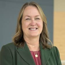 Kerry Painter's Instagram, Twitter & Facebook