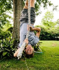 Learn about armand duplantis net worth, biography, age, birthday, height, early life, family, dating, partner, wiki and facts. At 17 The Tiger Woods Of Pole Vaulting Soars Ahead Of His Time The New York Times