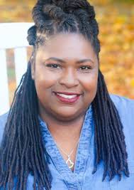 Danielle Standish's Instagram, Twitter & Facebook