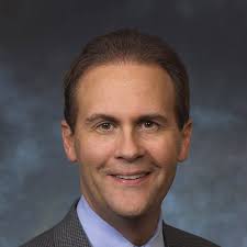 Deluxe CEO Lee Schram announces retirement