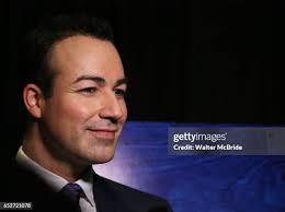 103 Caesar Samayoa Photos & High Res Pictures