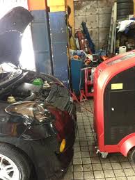 Kehabisan gas aircond, penapis atau filter kotor juga menjadi punca mengapa aircond kereta dan aircond rumah secara asasnya hampir sama kerana keduanya mempunyai sedikit sahaja perbezaan. Punca Punca Aircond Kereta Pakar Aircond Kenderaan Jb Facebook