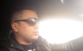 Șeful contrabandei cu țigări din vestul țării a fost prins după trei zile  de căutări. Cosmin Mladin se ascundea în județul Arad, după ce statul român  îl pierduse prostește