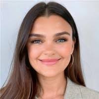 Toni Mckenzie's Instagram, Twitter & Facebook