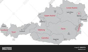 De infrastructuur in oostenrijk is wel even anders dan we in het platte nederland gewend zijn. Gray Vector En Foto Gratis Proefversie Bigstock