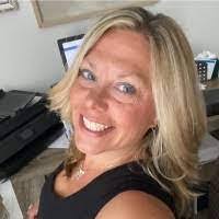 Amber Killebrew's Instagram, Twitter & Facebook