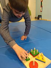 Juego de niños fáciles para hacer en familia juegos para niños: El Juego Y La Terapeuta Ocupacional Hop Toys