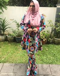 Jadikan aku yang nah, panas2 lagi sapa nak kurus cantik sihat, jom try, jgn x try✌ kredit : Zulin Aziz Buat Hal Iluminasi