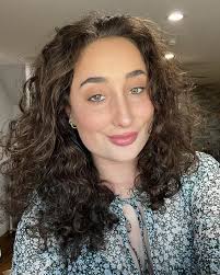 Alea Lasaponara (@alealasaponara) • Instagram photos and videos