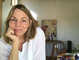 Julie Claire's Instagram, Twitter & Facebook