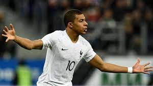 Francia se enfrenta en este parón internacional a rusia en san petersburgo en una de las sedes del próximo mundial, un encuentro que alemania vs. Rusia Vs Francia Doblete De Mbappe Para Que Francia Respire Marca Com