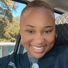 Amber Lott's Instagram, Twitter & Facebook