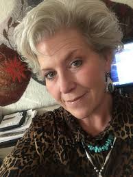 When you go from dark brown to Deep Burgundy Brown! #Feria shade 36 Deep  Burgundy Brown adds a flare to red warmth just in time for spring!  #Merlothair Avail @ Target -->