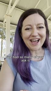 Shelli Harris's Instagram, Twitter & Facebook