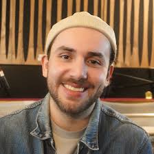 Hello, we are looking for someone experienced who can teach piano for our  kids aged 9 and 12 at our home in Bezuidenhout (closer towards centrum).  They both have some experience learning