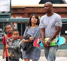 Dave's wife elaine chappelle is a native new yorker of filipino ethnicity (credit: Dave Chappelles Wife Elaine Mendoza Erfe Blasian Couples Dave Chappelle Celebrity Families