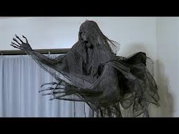 How To Make A Dementor Diy Wraith Harry Potter Party Idea Youtube Les détraqueurs se nourrissent de la joie humaine, et provoquent par la même occasion du désespoir et de la tristesse sur quiconque se trouve à proximité. diy wraith harry potter party idea
