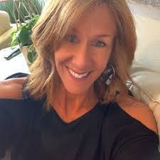 Leslie Wininger's Instagram, Twitter & Facebook