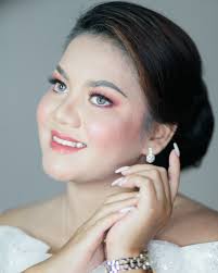 The Rara's at Eunice Villa The Rara family had a wonderful time together  during their family portrait session. They were a bit camera shy but  they're a family who loved and respected