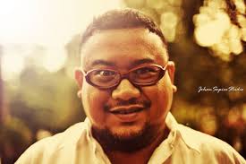 Afdlin shauki hails anwar ibrahim for standing up for the rakyat despite the suffering he and his family had to endure. Afdlin Shauki Retro People Portrait Photos Johansopieestudio