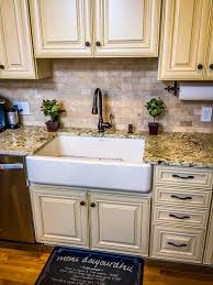 French Kitchen Farmhouse Sink Cream Cabinets Mini Chandelier Cream Granite Ce Trendy Farmhouse Kitchen Trendy Kitchen Backsplash Farmhouse Kitchen Cabinets