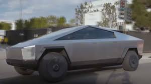 When it was unveiled by elon musk at an event last year, it set tongues wagging as much for its bold design as for its impressive specs. O Aolcdn Com Images Dims3 Glob Legacy Thumbnail
