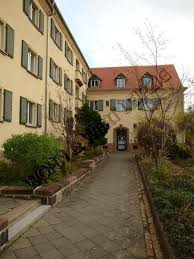 Erhalten sie die neuesten wohnungen in halle (saale) kostenlos per email. 2 Zimmer Wohnung Zu Vermieten Dolauer Strasse 26 06120 Halle Krollwitz Mapio Net