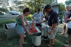Multiple Generations Are Drawn to Lakeside Reunion