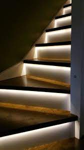Epic Interesting 8 Indoor Staircase Lighting Design Ideas For Your Home Https Hroomy Com Home Decor Interesting Stairway Lighting Stairs Design House Design