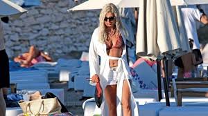 People & style γενέθλια έκπληξη για τη μαρίνα πατούλη: 3espase Se Klamata H Marina Patoylh Exei E3afanistei O Giwrgos Edw Kai 2 5 Mhnes Den Apantaei Oyte Sta Mhnymata