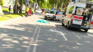 Due auto si sono scontrate frontalmente lungo la statale 45, una renault clio e una golf andate distrutte. Incidenti Stradali