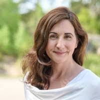 Joanne Lind's Instagram, Twitter & Facebook