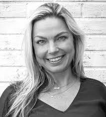 Vicki Gould's Instagram, Twitter & Facebook