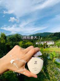 怕晒黑 用蜗蜗防晒乳5位数的面霜 4位数的精华不如每天用2位数的防晒 蜗蜗防晒乳 物理 化学型防晒高效防晒又不伤肤