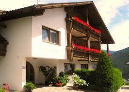 Consiglio vivamente haus klara, sarete come a casa vostra, la cortesia e la gentilezza vengono profuse a grandi manì! Haus Klara Urlaub Sudtirol