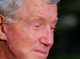 Probe into dad's £11k surgery he says left him 'unable to close his eyes  for three years'