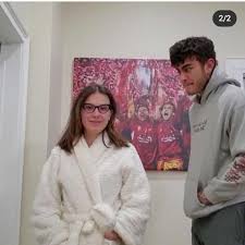 Tiktoker hunter echo has caught the attention of stranger things fans after coming on an instagram live stream responding to comments about the alleged relationship between him and millie bobby. 4nsf1smfe63cqm