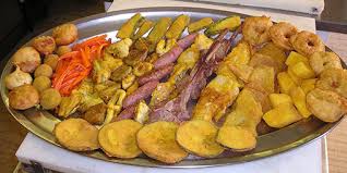 Secondo la ricetta originale dell'accademia italiana della cucina, chiamata del grande bollito storico risorgimentale piemontese (perché particolarmente gradita a vittorio emanuele ii), il bollito si compone di 7 tagli. Il Gran Fritto Misto Alla Piemontese Cannon D Oro Albergo Ristorante