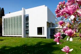 Im vom stararchitekten richard meier entworfenen museum werden jährlich drei hochkarätige ausstellungen präsentiert. Museum Frieder Burda Heilbaeder Bw De