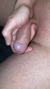 Schwanz wichsen und abspritzen