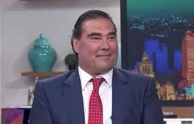 Eduardo had a hard and sad childhood alongside his stepfather. Hacen Pedazos A Eduardo Yanez Por Subir De Peso Afirman Que Esta Demasiado Gordo Repretel