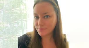 Vicky Dean's Instagram, Twitter & Facebook