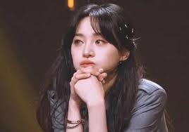 Trịnh Sảng than sống khổ ở Mỹ nhưng mẹ đẻ vui vẻ khoe ảnh, giật mình body  tuổi trung niên