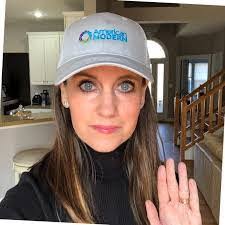 Scott Vess's Instagram, Twitter & Facebook