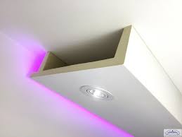 Der goldfarbene led einbaurahmen hat einen durchmesser von 82 mm. Deckenkasten Led 12 Als Lichtleisten Profil Und Fur Extra Spots