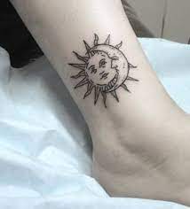 1001 versions fantastiques du tatouage lune et soleil. Tatouage Lune Et Soleil Sur La Cheville