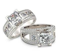 Conjuntos De Anillos De Boda Anillos De Compromiso Anillos De Boda Anillos De Craneo Tienda Online Jeulia Com Jewelry Sales Jewelry Coupons Summer Jewelry