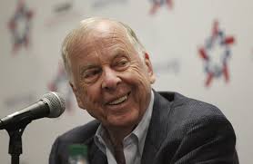 Boone Pickens might give to charity but won't 'let you cheat him,' lawyers  tell jurors to open trial